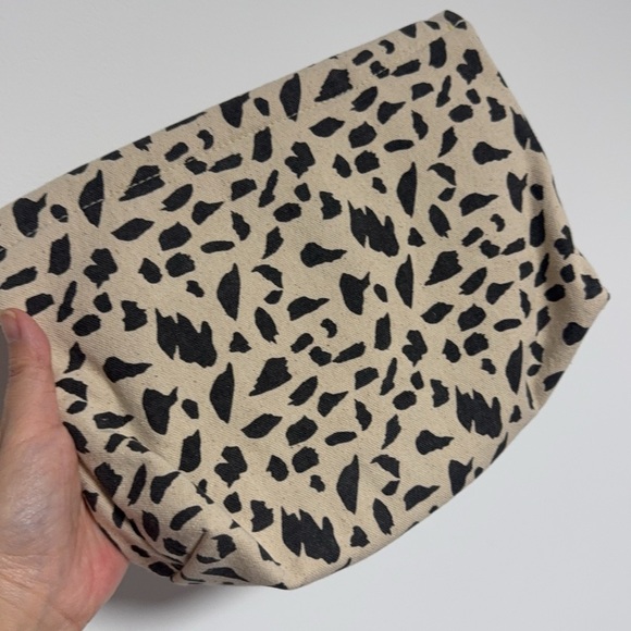 New cream and black animal print makeup bag/ cosmetic bag - Picture 3 of 8